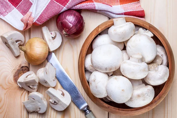 Mushrooms in a bowl. — Stock Photo, Image