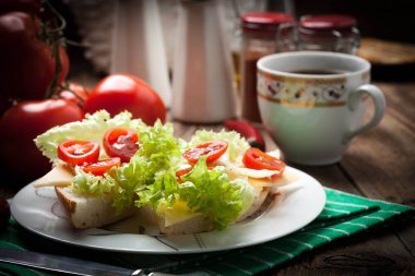 Kızarmış tost sandviç.