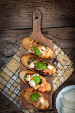 Lezzetli ev yapımı bruschetta.