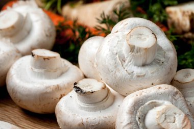 Champignon mantar ahşap kesme tahtası