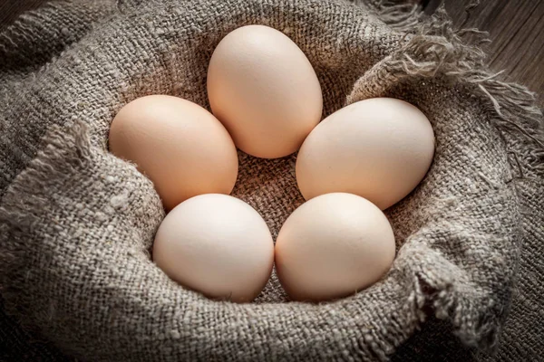 Raw organic farm eggs. — Stock Photo, Image