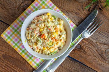 Rus geleneksel salatası.