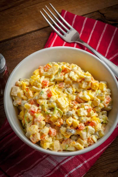 Ensalada tradicional rusa . — Foto de Stock