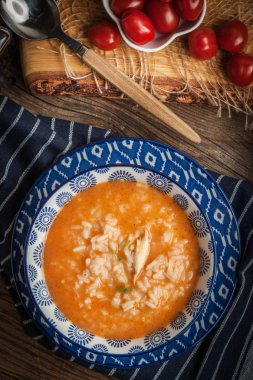 Pirinç taze domates çorbası.