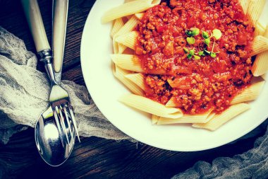 Domates bolognese soslu makarna penne. Instagram stil filtred