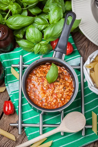 Preparação da refeição mediterrânica . — Fotografia de Stock