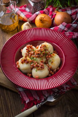 Patates köfte pastırma ile.