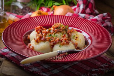 Patates köfte pastırma ile.