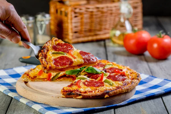 Lezzetli Pizza Pepperoni.