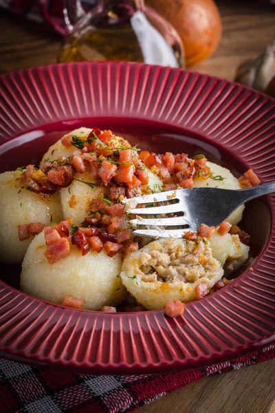 Patates köfte pastırma ile.