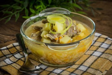 Taşlıklar arpa ve tavuk çorbası.