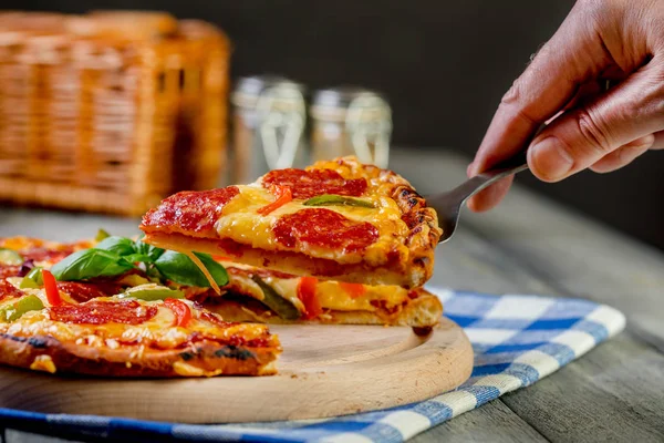 Lezzetli Pizza Pepperoni.