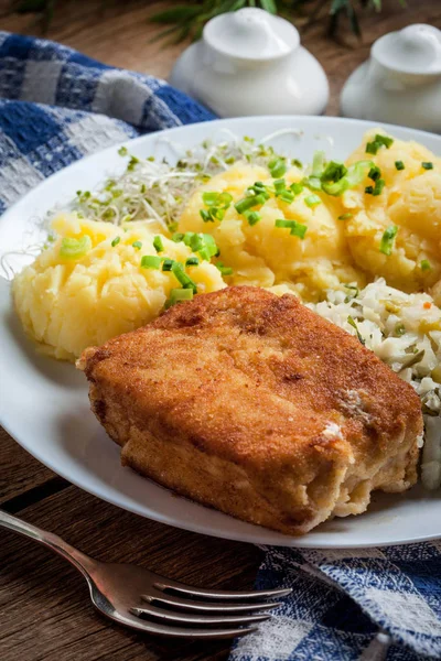 Kızarmış balık fileto COD.