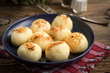 Etli patates köftesi..