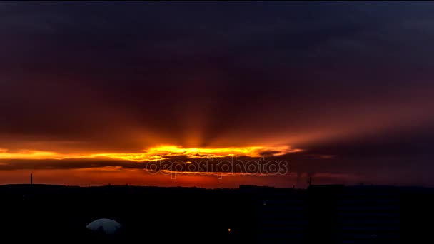 Time Lapse with glowing clouds at sunset. — Stock Video