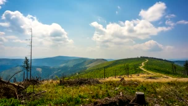 Zaman Aralıklı Çekim Bulutlar Beskid Dağlar Üzerinde Batı Karpatlar Polonya — Stok video