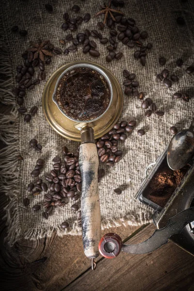 Turkish coffee in copper coffe pot — Stock Photo, Image