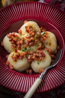 Patates köfte pastırma ile.