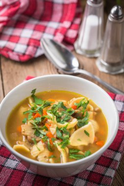 maydanoz ile mantar çorbası.