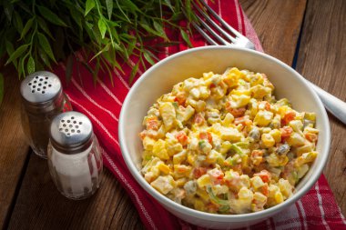 Rus geleneksel salatası.