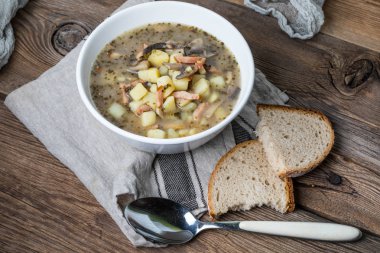 ekşi çavdar çorbası.