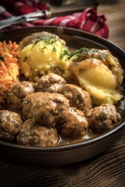 köfte ve patates püresi