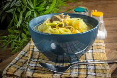 Taşlıklar arpa ve tavuk çorbası.