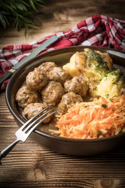 köfte ve patates püresi