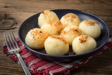 Etli patates köftesi..