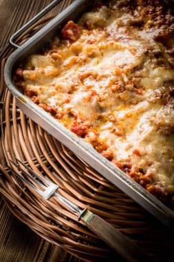 ev yapımı lazanya bolognese