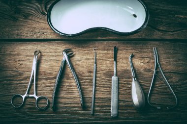 eski tıbbi aletler.