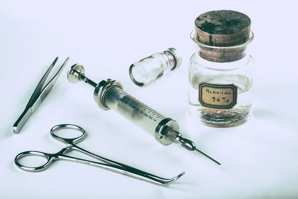 Старые медицинские инструменты . — стоковое фото