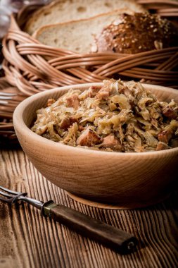 Bigos - Komposto, etli lahana kurutulmuş mantar ve füme saus