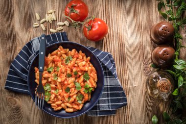 Cavatelli taze domates soslu makarna.