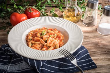 Cavatelli taze domates soslu makarna.