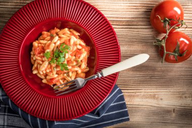 Cavatelli taze domates soslu makarna.