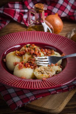 Patates köfte pastırma ile.