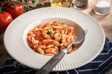 Cavatelli taze domates soslu makarna.