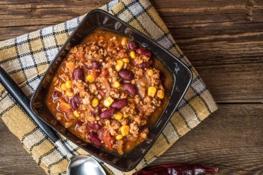 Kavanozda kırmızı biber..