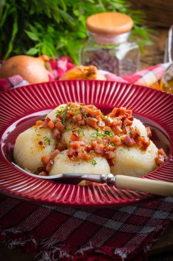 Patates köfte pastırma ile.