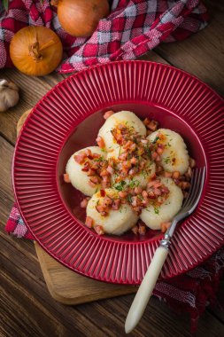 Patates köfte pastırma ile.