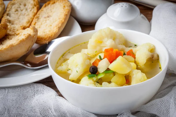 Skål med minestronesoppa. — Stockfoto