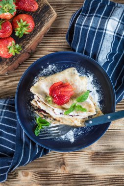 Reçelli, peynirli ve çilekli Polonya gözlemeleri..