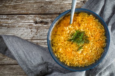 Baharatlı erişte..