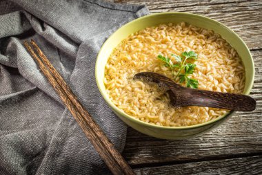 Baharatlı erişte..