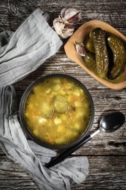 Vejetaryen salatalık çorbası.