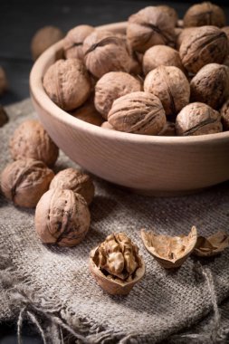 ahşap kase bütün ceviz.