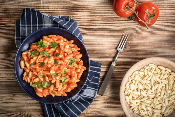 Cavatelli Pasta Med Färsk Tomatsås Italienska Köket — Stockfoto