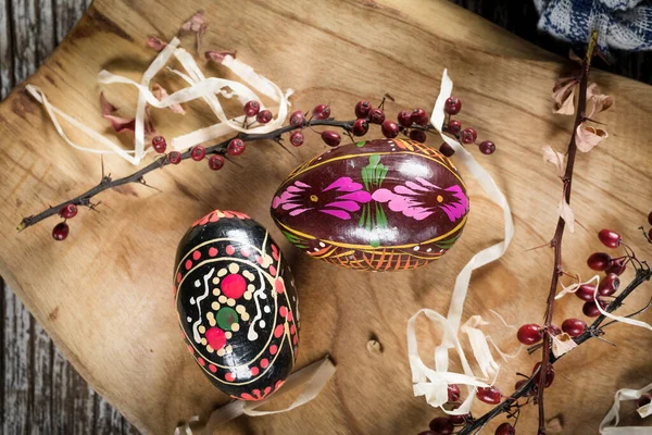 Decorated Eggs Wooden Board Shallow Depth Field — Stock Photo, Image