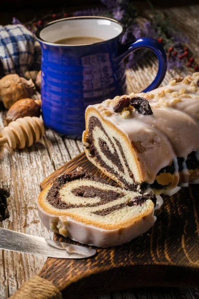 Deliciosa Semilla Amapola Strudel Con Glaseado — Foto de Stock